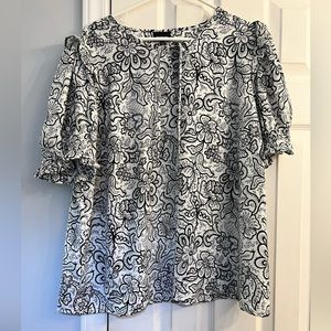 Women’s black and white top Size XXL
